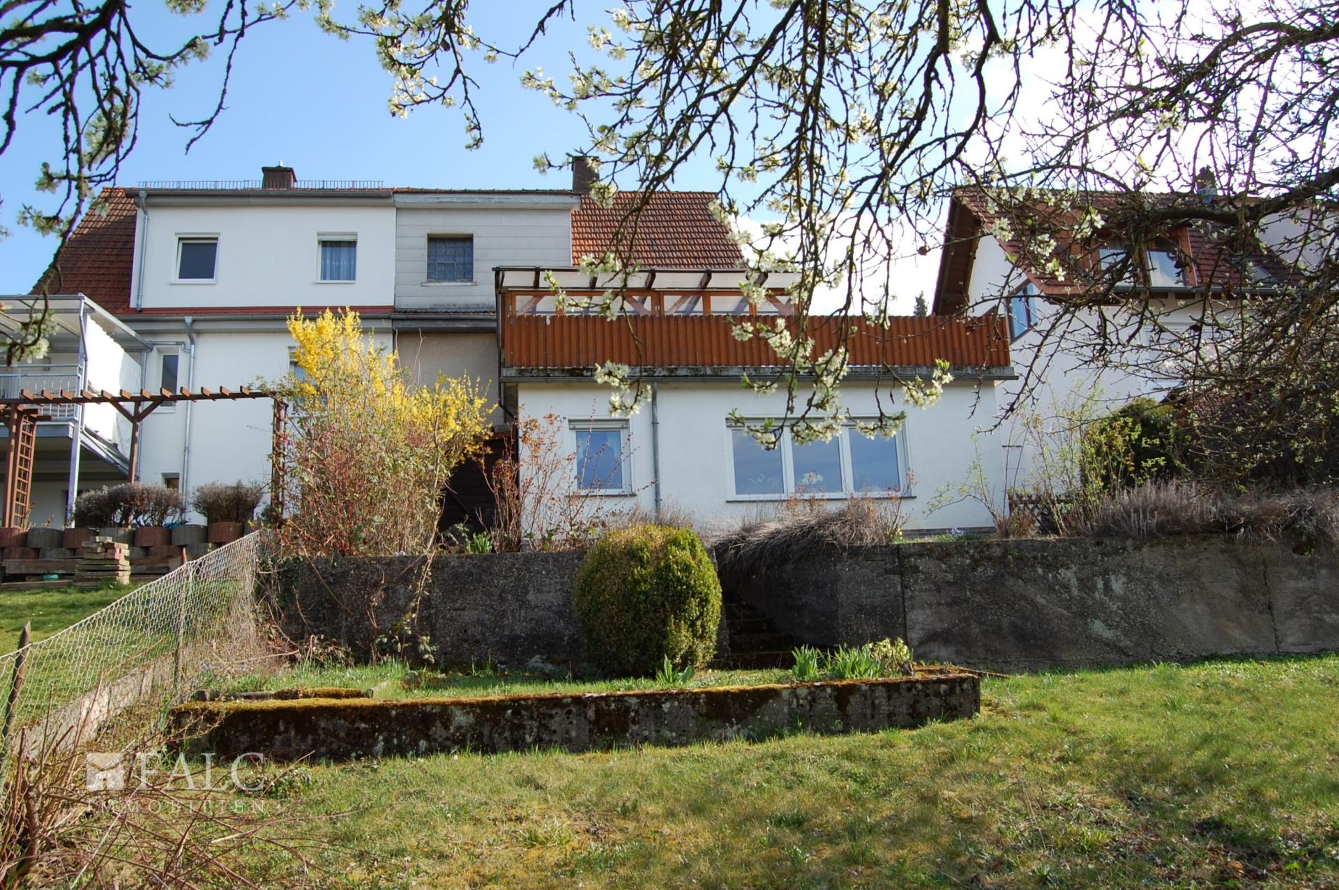 Hausansicht vom Garten